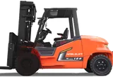 NP Series 4-Wheel Lithium Forklift, view 2